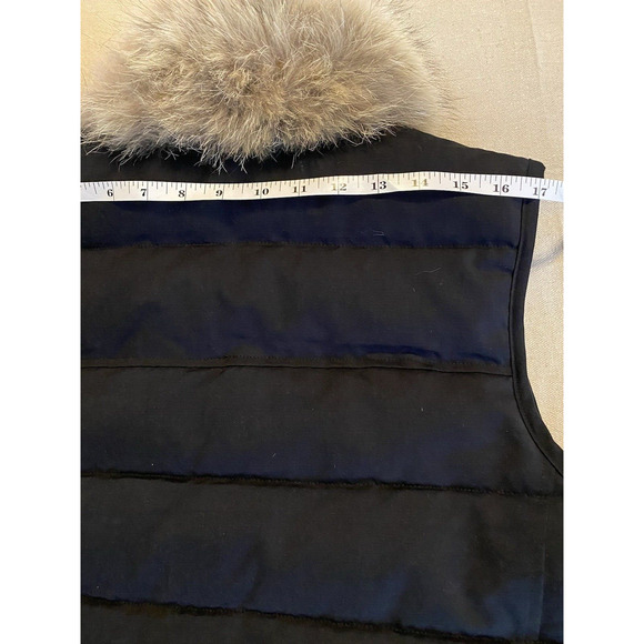 Woolrich Reversible Vest Black-RedPlaid Womens Large Coyote Fur Collar Down Vest - Picture 16 of 16